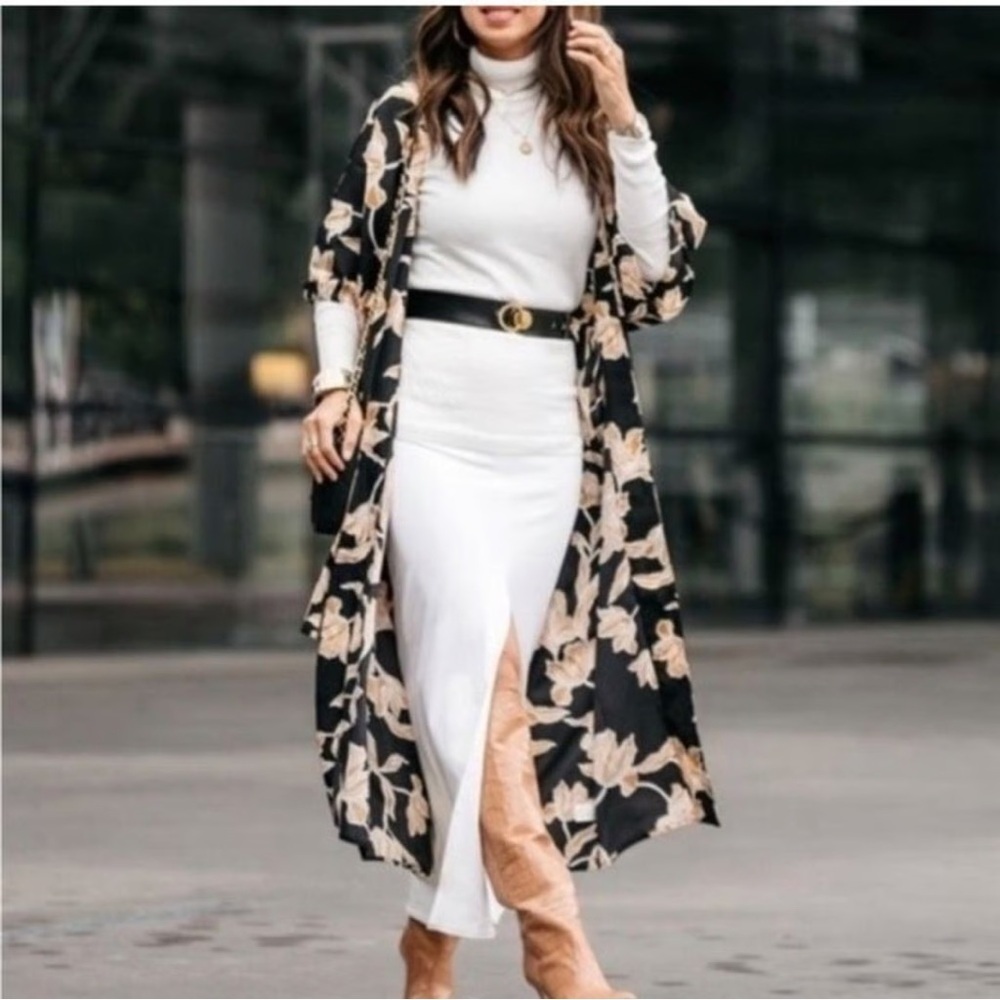 Anthropologie Black and Tan Floral kimono